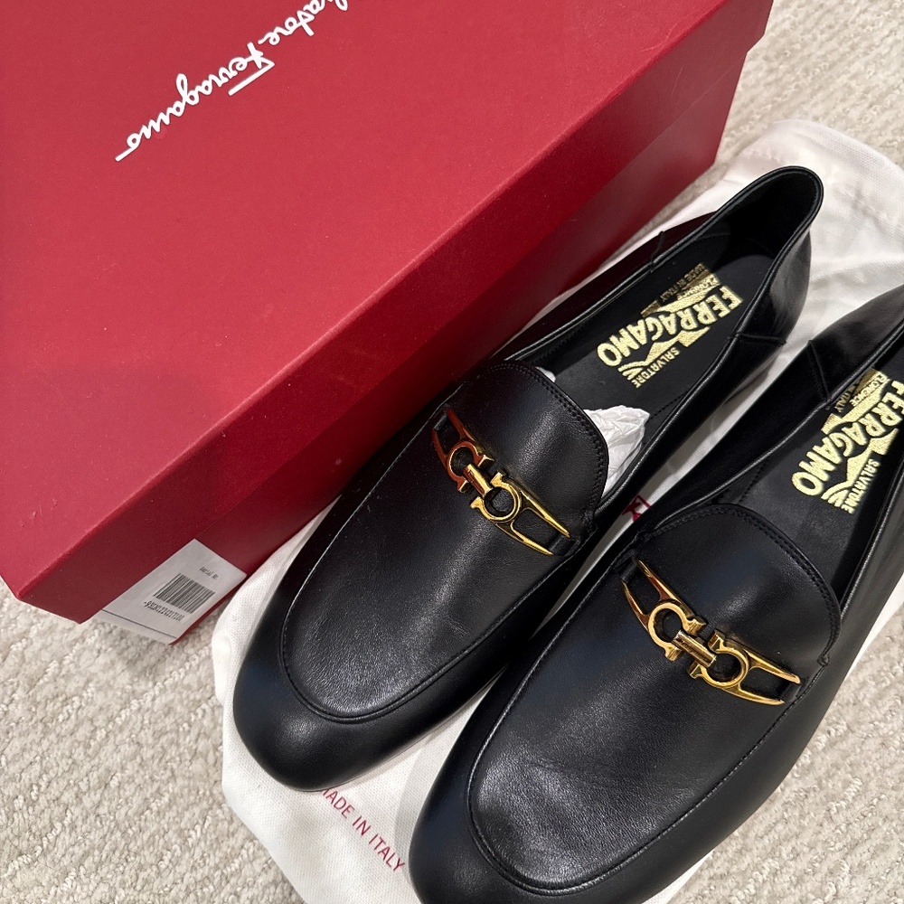 Brand NWT Salvatore Ferregamo men’s shoes size 10